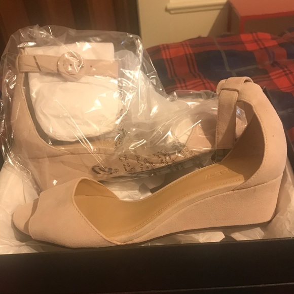 J. Crew Laila Suede Wedges - Picture 4 of 5